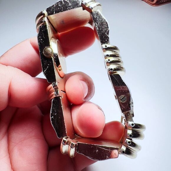 Sheffield | Women’s | Watch | One Size | Silver Thick Link Watch - Picture 5 of 7